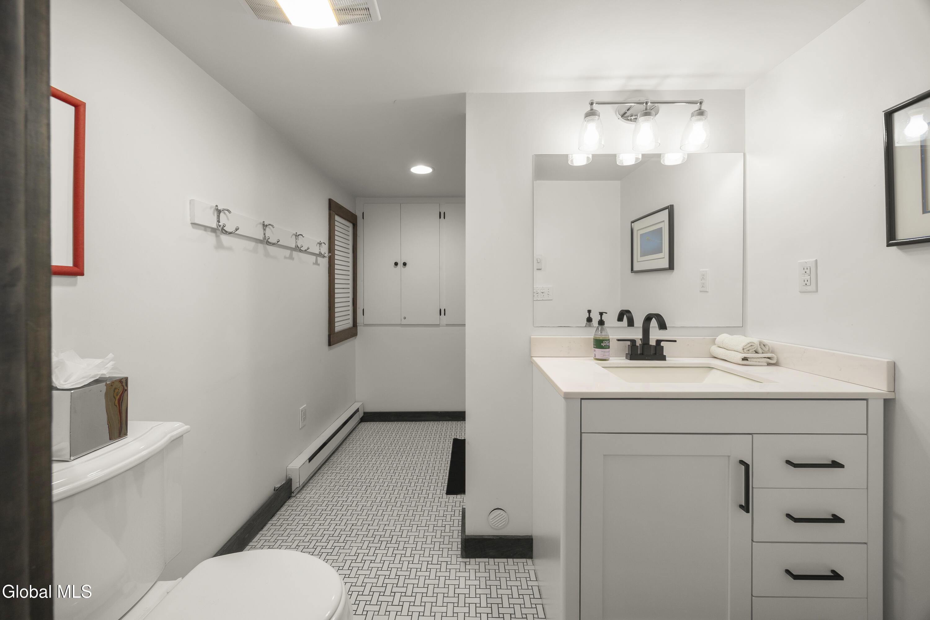 192 Lakeview Road Craryville NY 12521