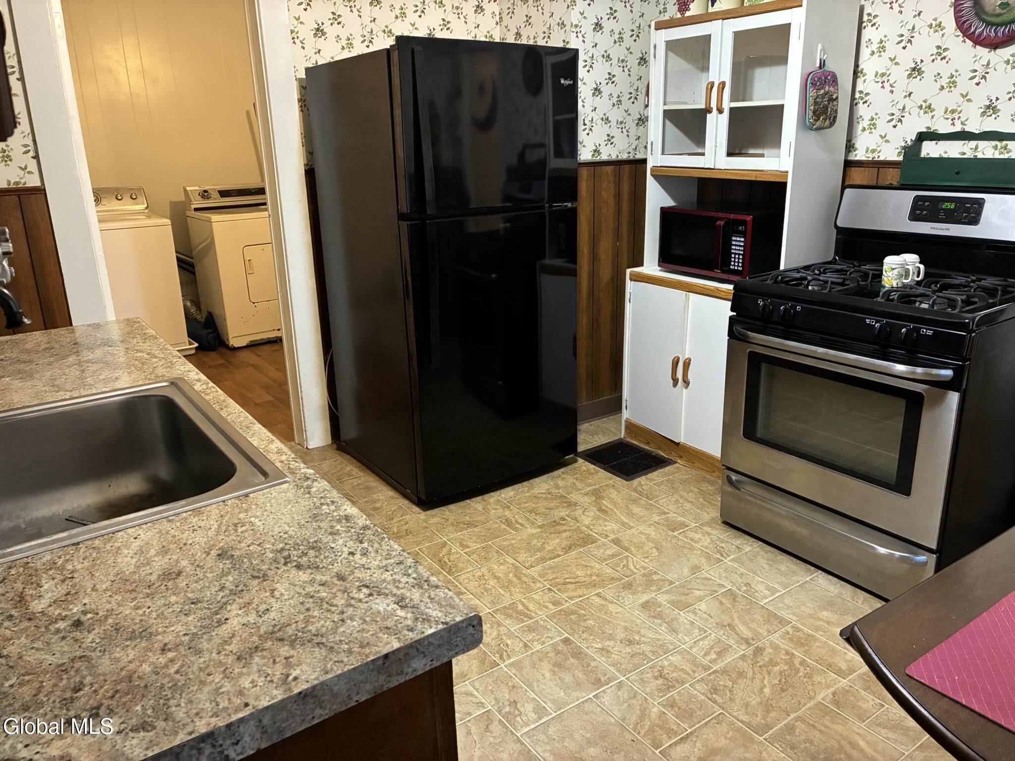 2727 Plunkett Avenue Schenectady NY 12306