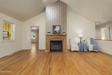7 Glen Court Queensbury NY 12804