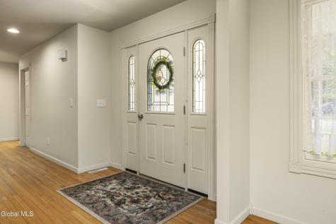 7 Glen Court Queensbury NY 12804