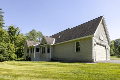 7 Glen Court Queensbury NY 12804
