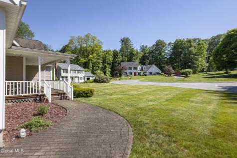 7 Glen Court Queensbury NY 12804