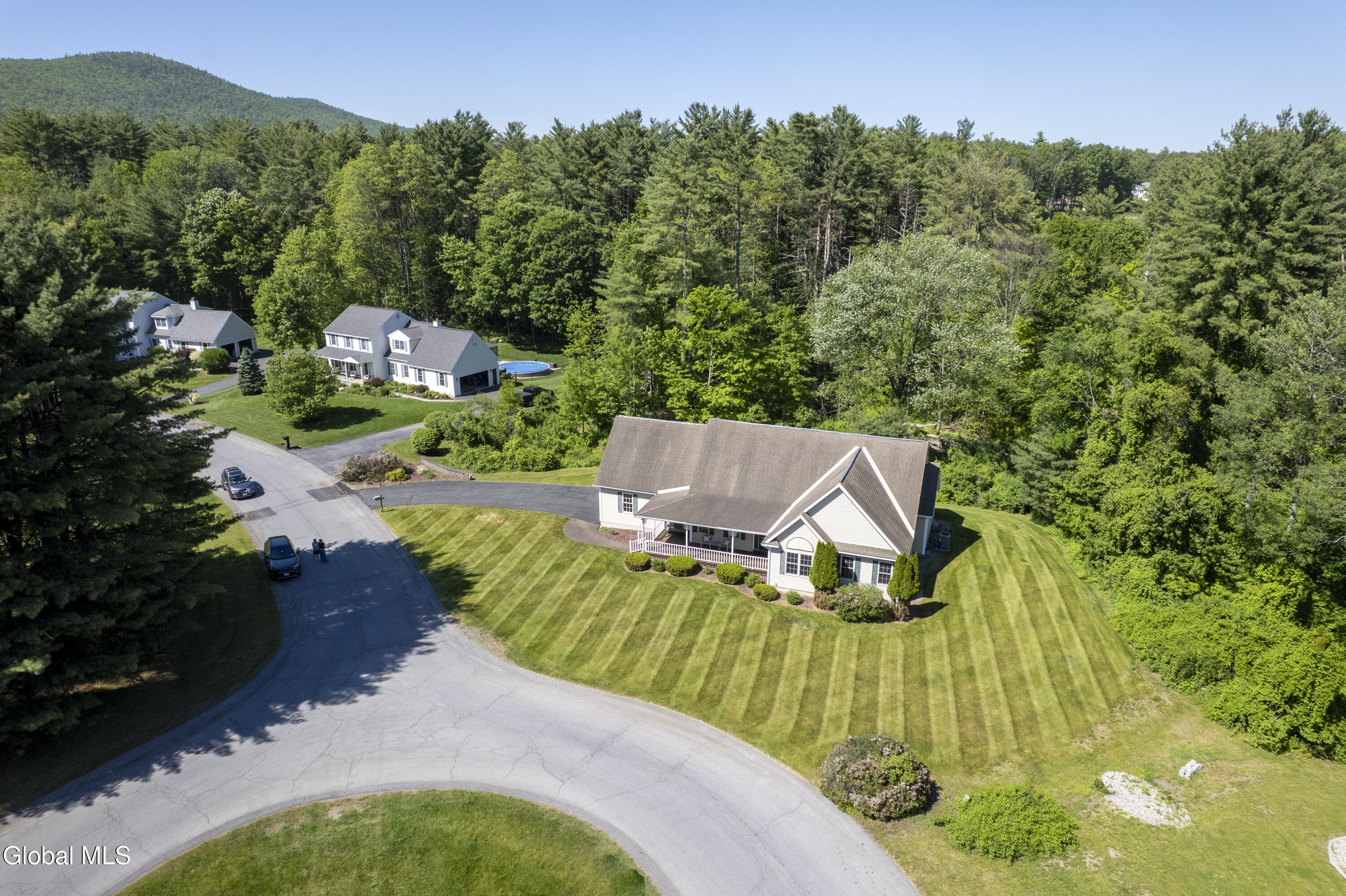7 Glen Court Queensbury NY 12804