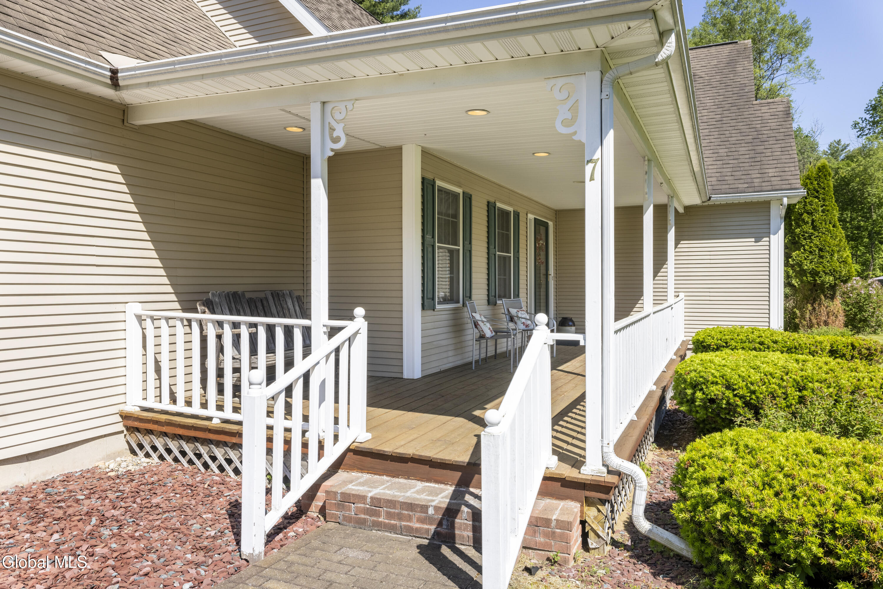 7 Glen Court Queensbury NY 12804