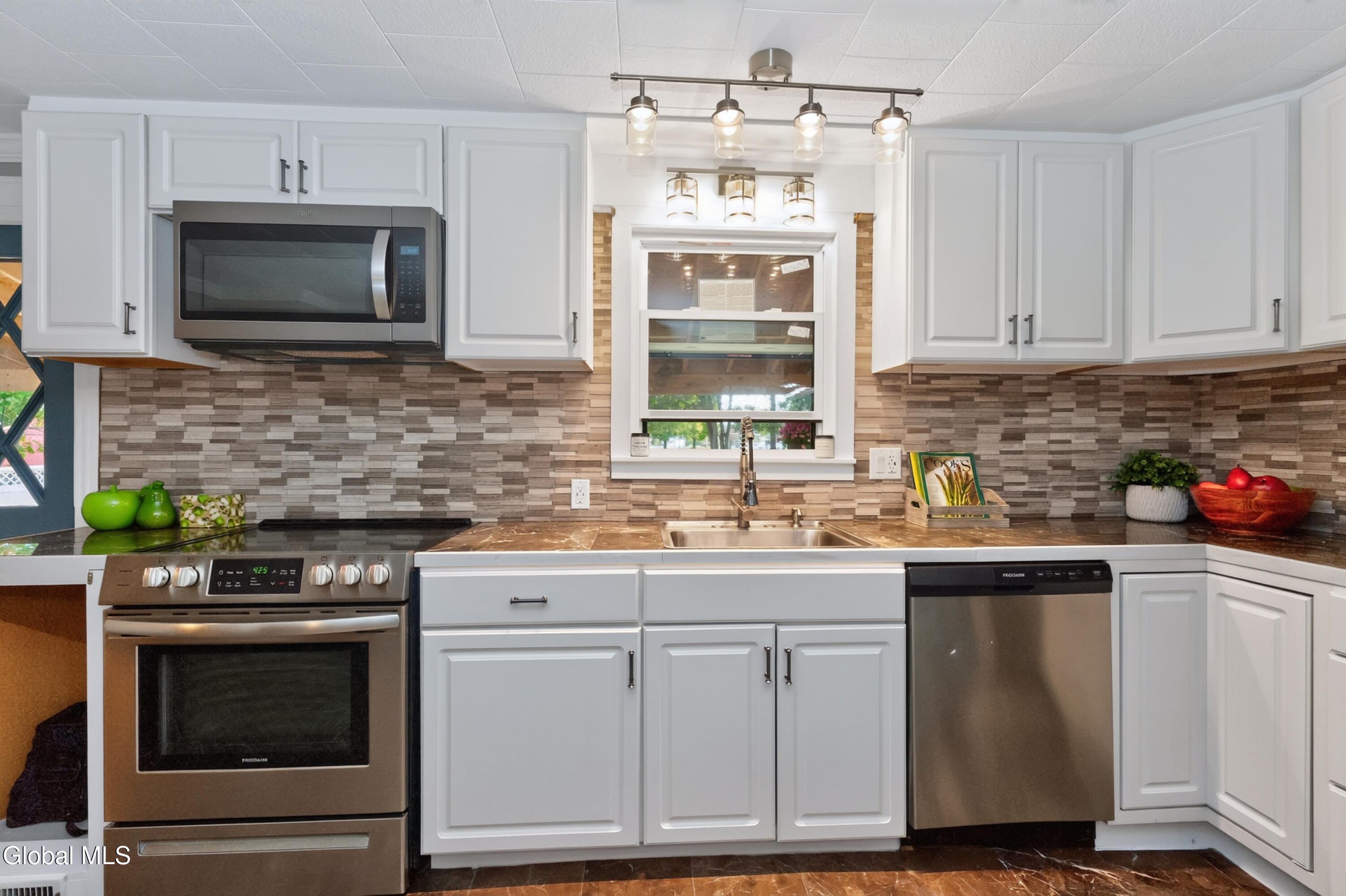 266 Poplar Avenue Valley Falls NY 12185