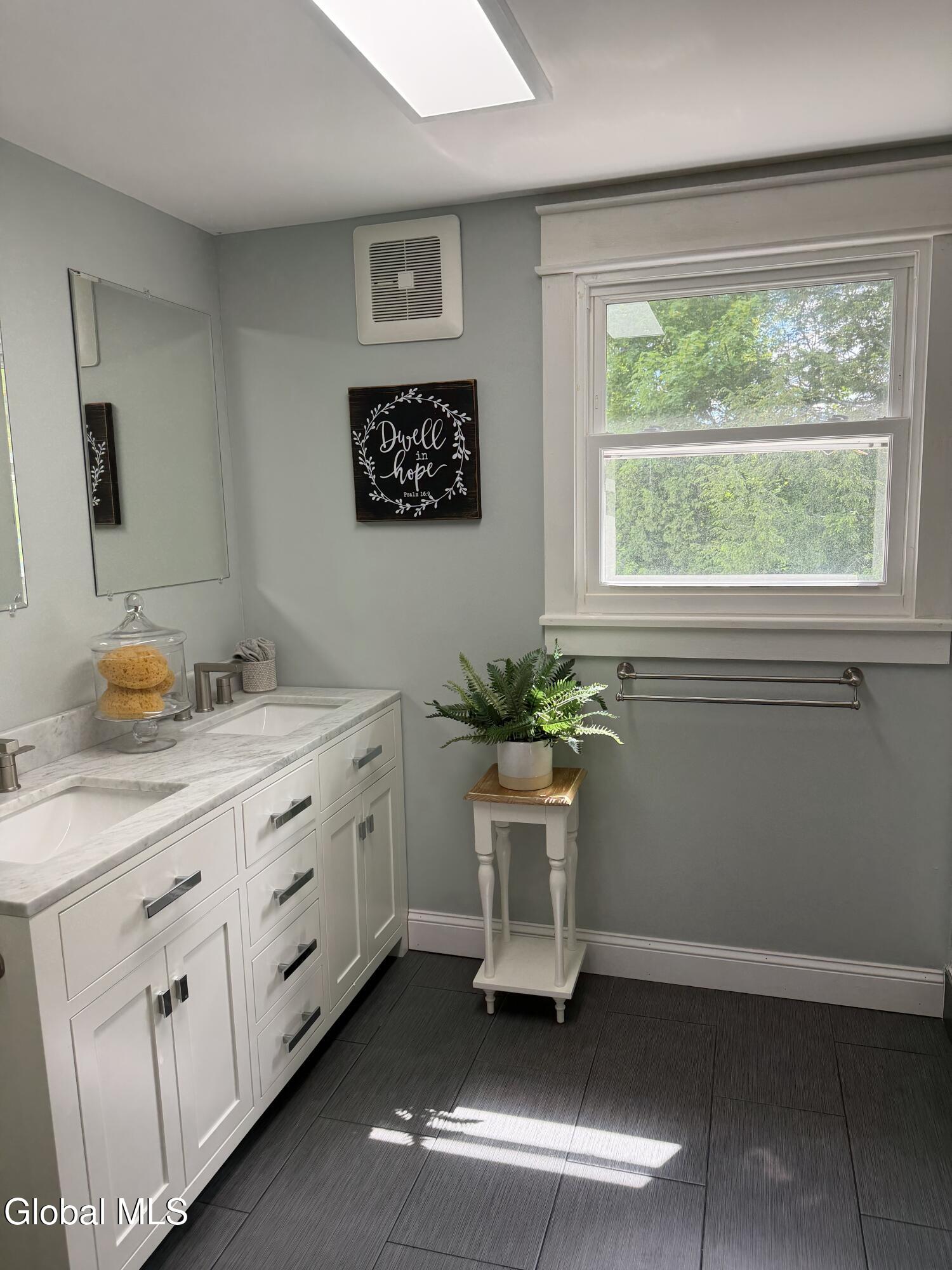 4 Lynnfield Drive Queensbury NY 12804