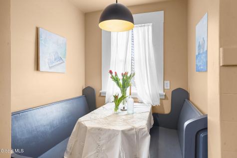 1457 Baker Avenue Niskayuna NY 12309