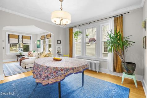 1457 Baker Avenue Niskayuna NY 12309