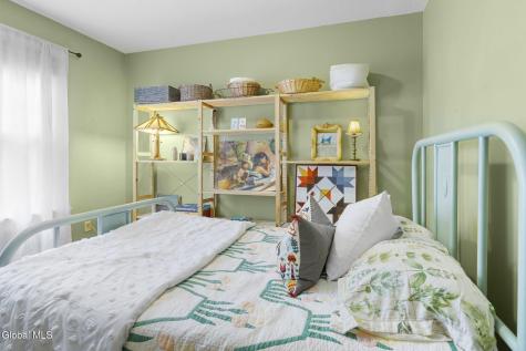 1457 Baker Avenue Niskayuna NY 12309