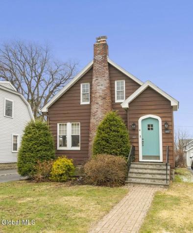 1457 Baker Avenue Niskayuna NY 12309