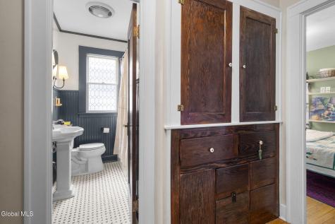 1457 Baker Avenue Niskayuna NY 12309