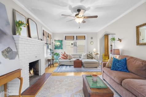 1457 Baker Avenue Niskayuna NY 12309