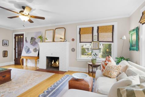 1457 Baker Avenue Niskayuna NY 12309