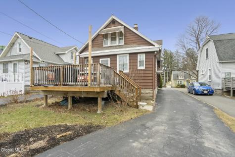 1457 Baker Avenue Niskayuna NY 12309