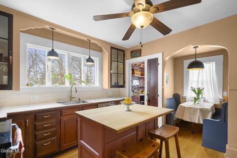 1457 Baker Avenue Niskayuna NY 12309