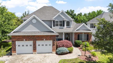 10 Yardley Court Loudonville NY 12211