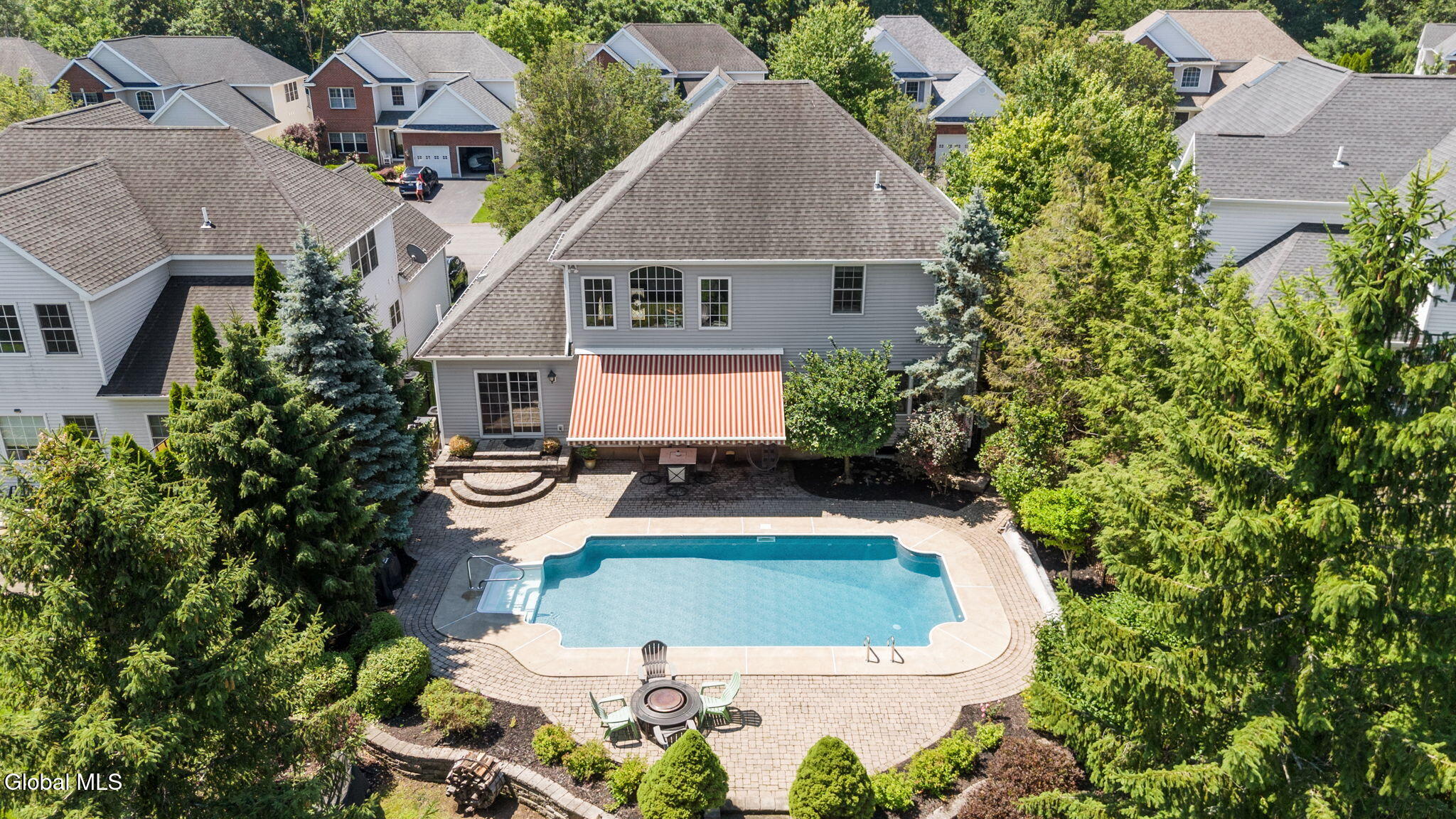 10 Yardley Court Loudonville NY 12211