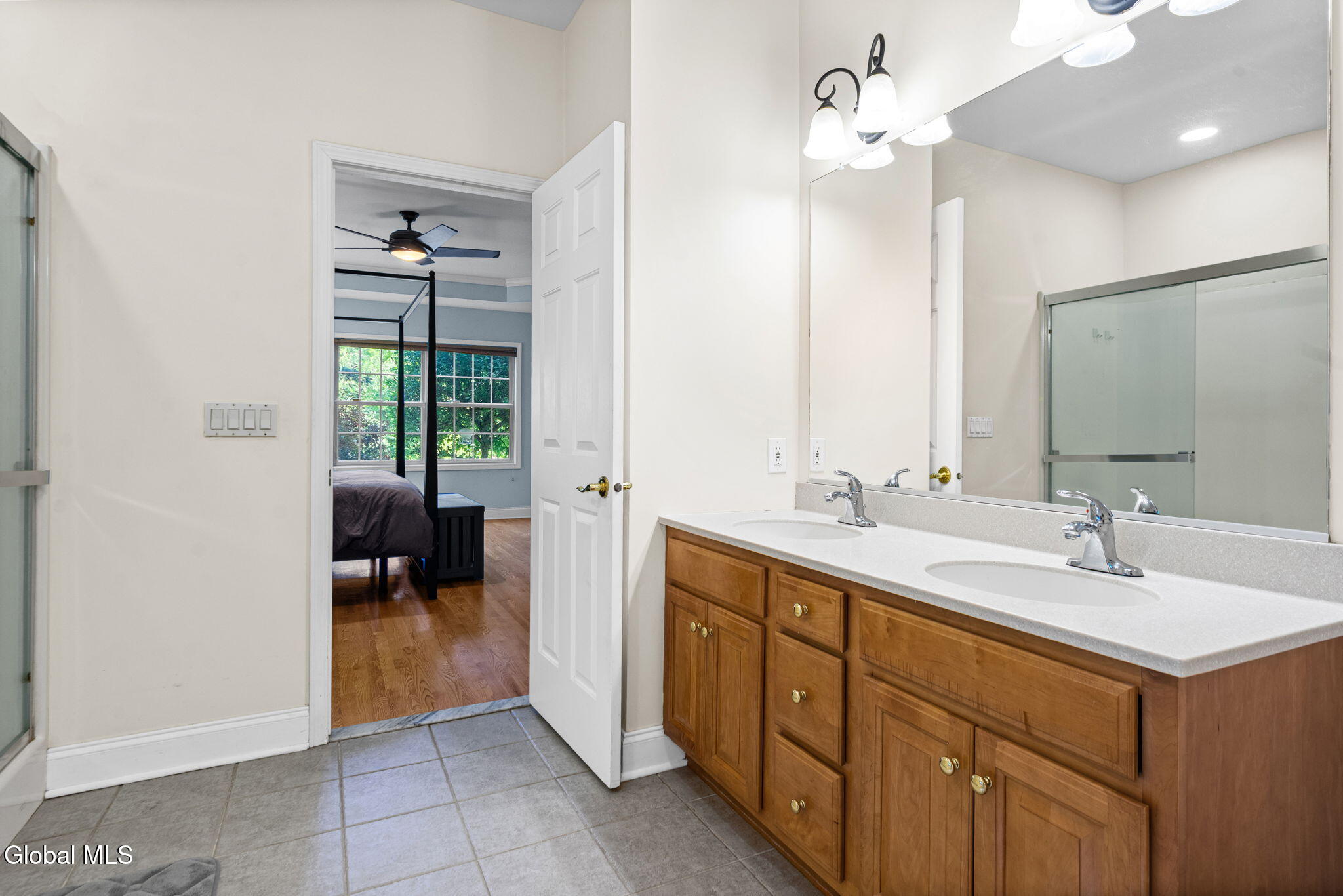 10 Yardley Court Loudonville NY 12211
