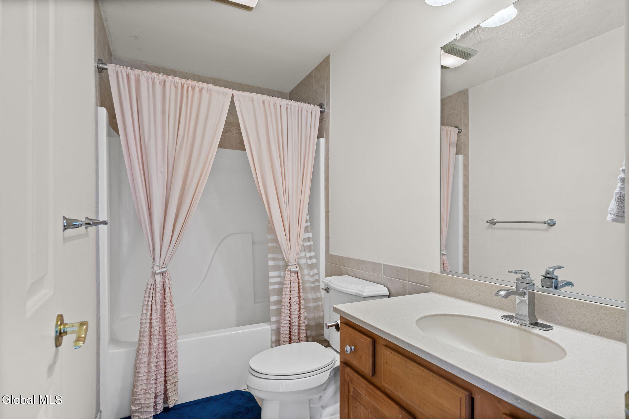 10 Yardley Court Loudonville NY 12211