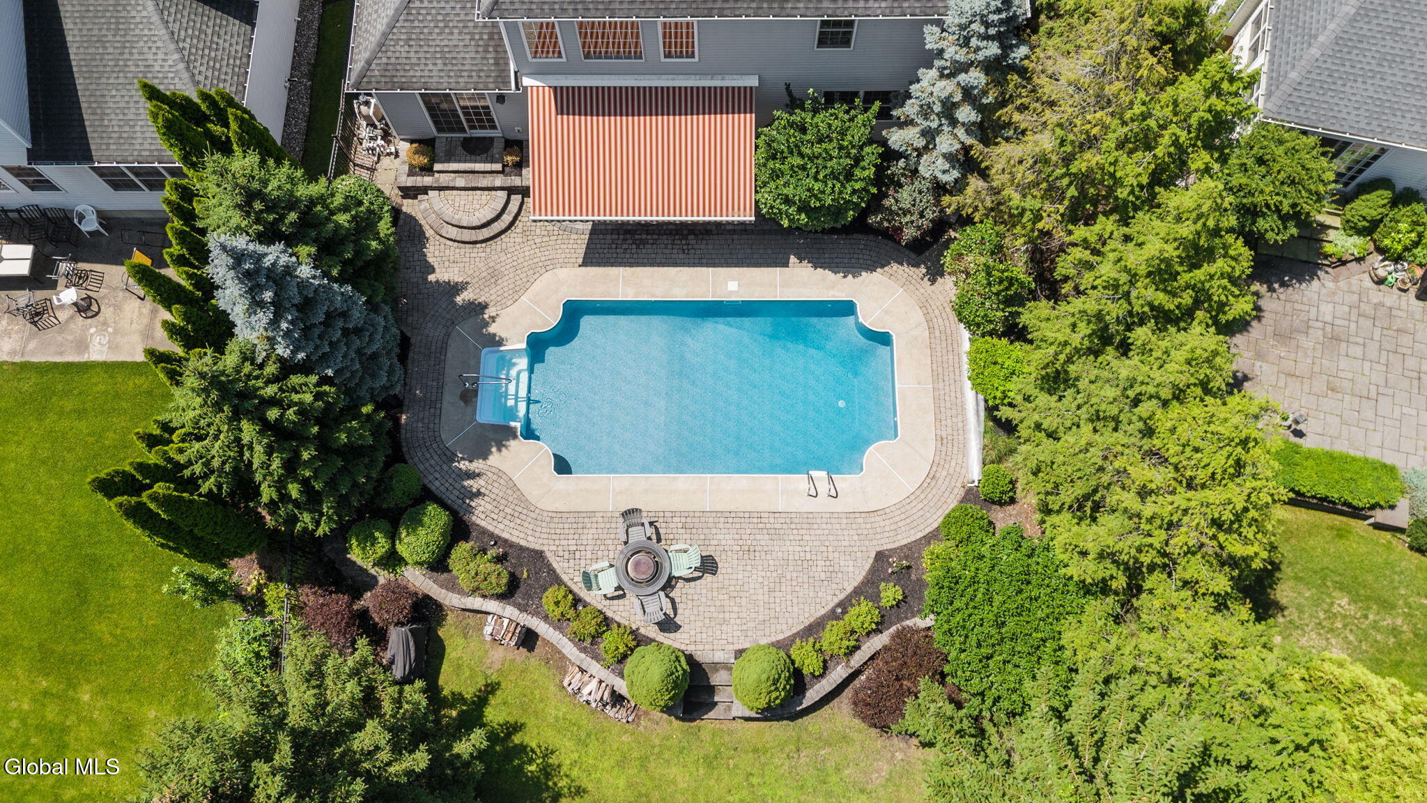 10 Yardley Court Loudonville NY 12211