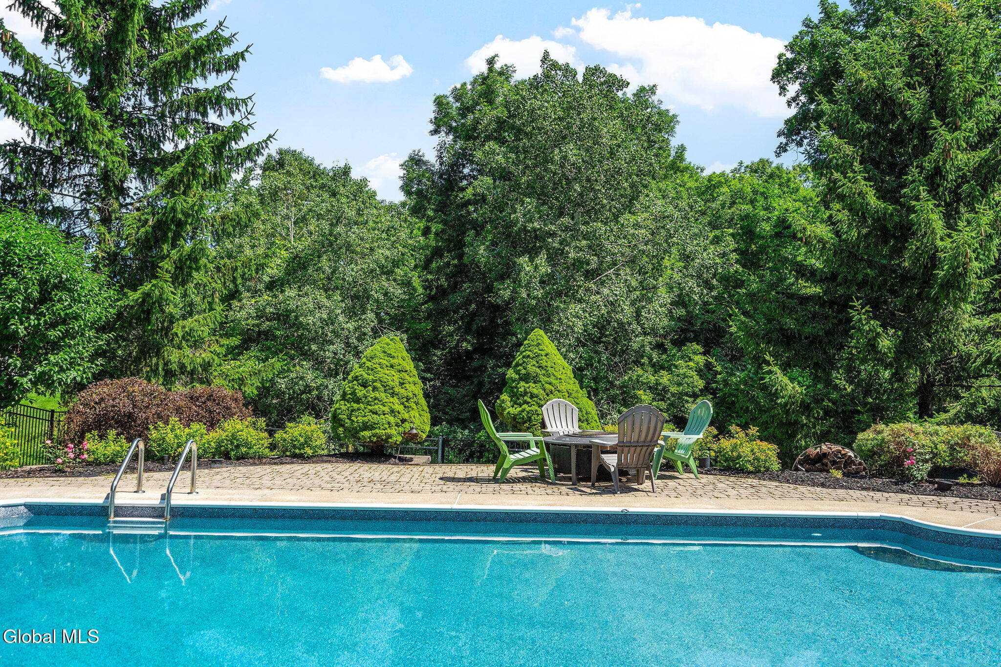 10 Yardley Court Loudonville NY 12211