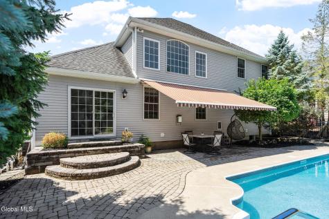 10 Yardley Court Loudonville NY 12211