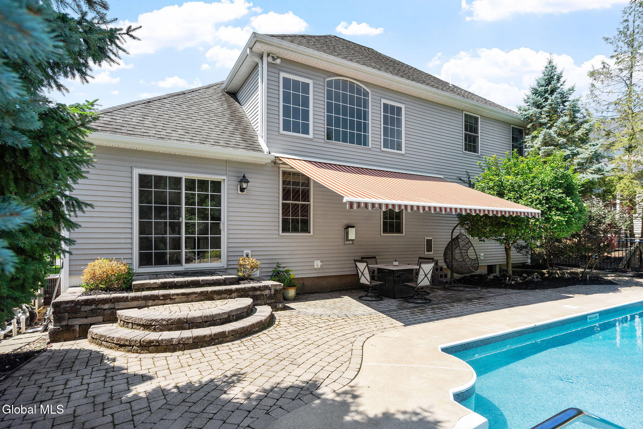 10 Yardley Court Loudonville NY 12211