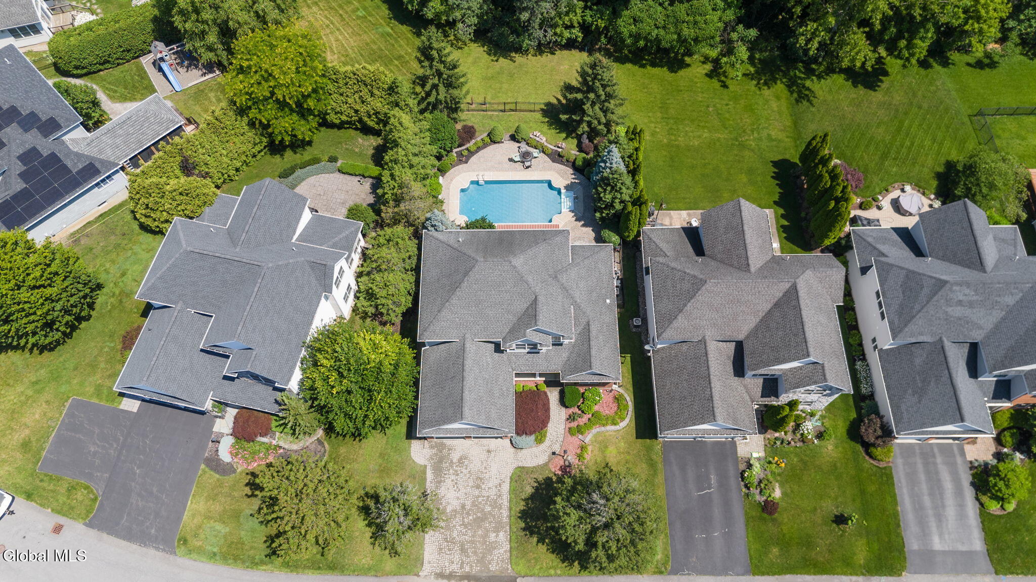 10 Yardley Court Loudonville NY 12211