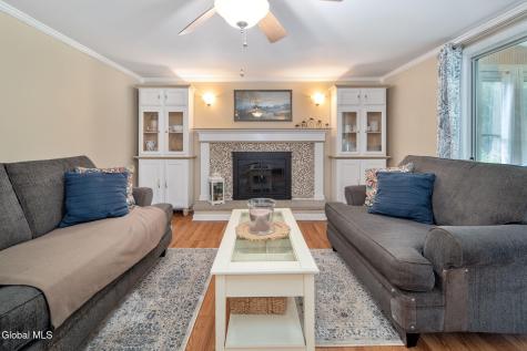 30 Guilder Place Ballston Lake NY 12019