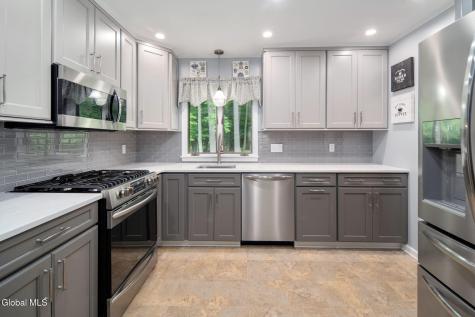 30 Guilder Place Ballston Lake NY 12019