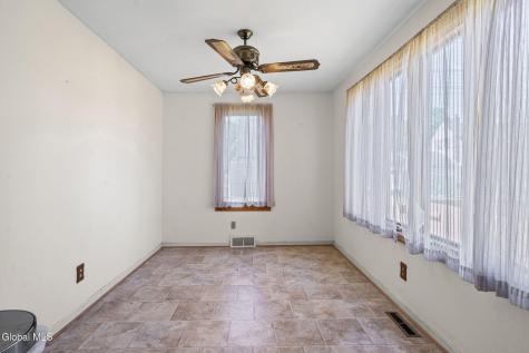 109 Elliott Avenue Schenectady NY 12304