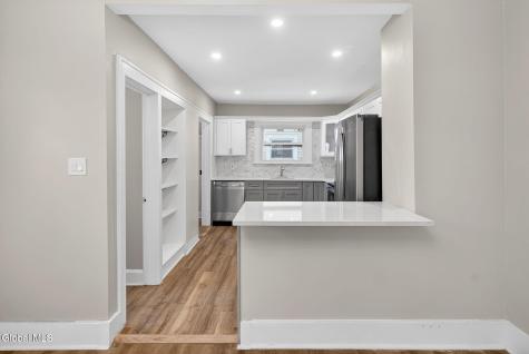 32 Eileen Street Albany NY 12203