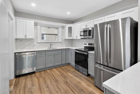 32 Eileen Street Albany NY 12203