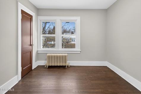 32 Eileen Street Albany NY 12203