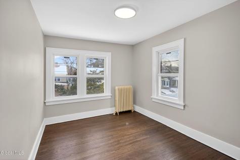 32 Eileen Street Albany NY 12203