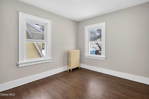 32 Eileen Street Albany NY 12203