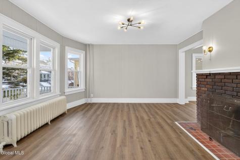 32 Eileen Street Albany NY 12203