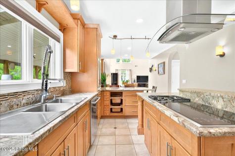 2085 Weast Road Pattersonville NY 12137