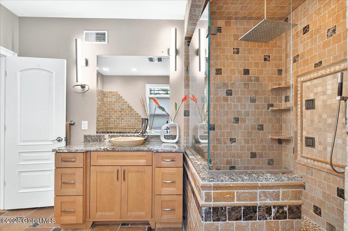 2085 Weast Road Pattersonville NY 12137