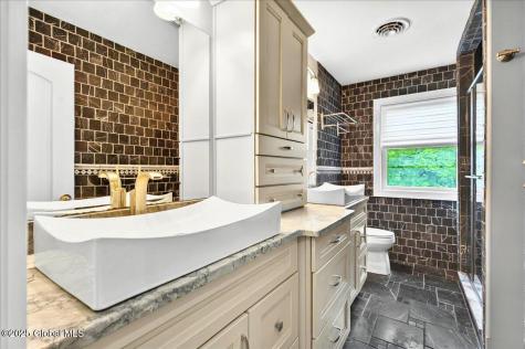 2085 Weast Road Pattersonville NY 12137