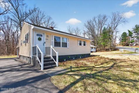 6129 Johnston Road Slingerlands NY 12159