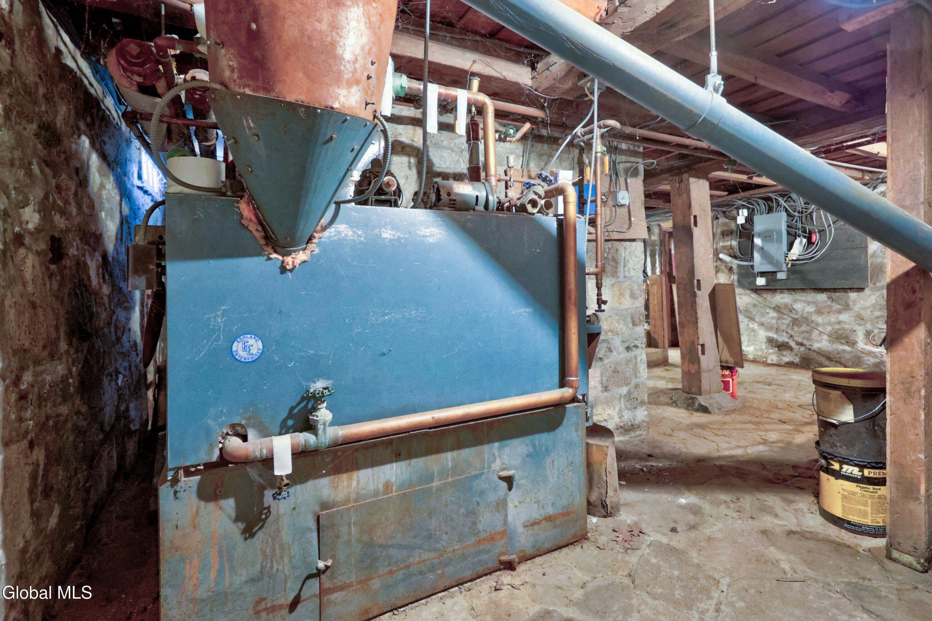 2003 U.s. 9 Schroon Lake NY 12870