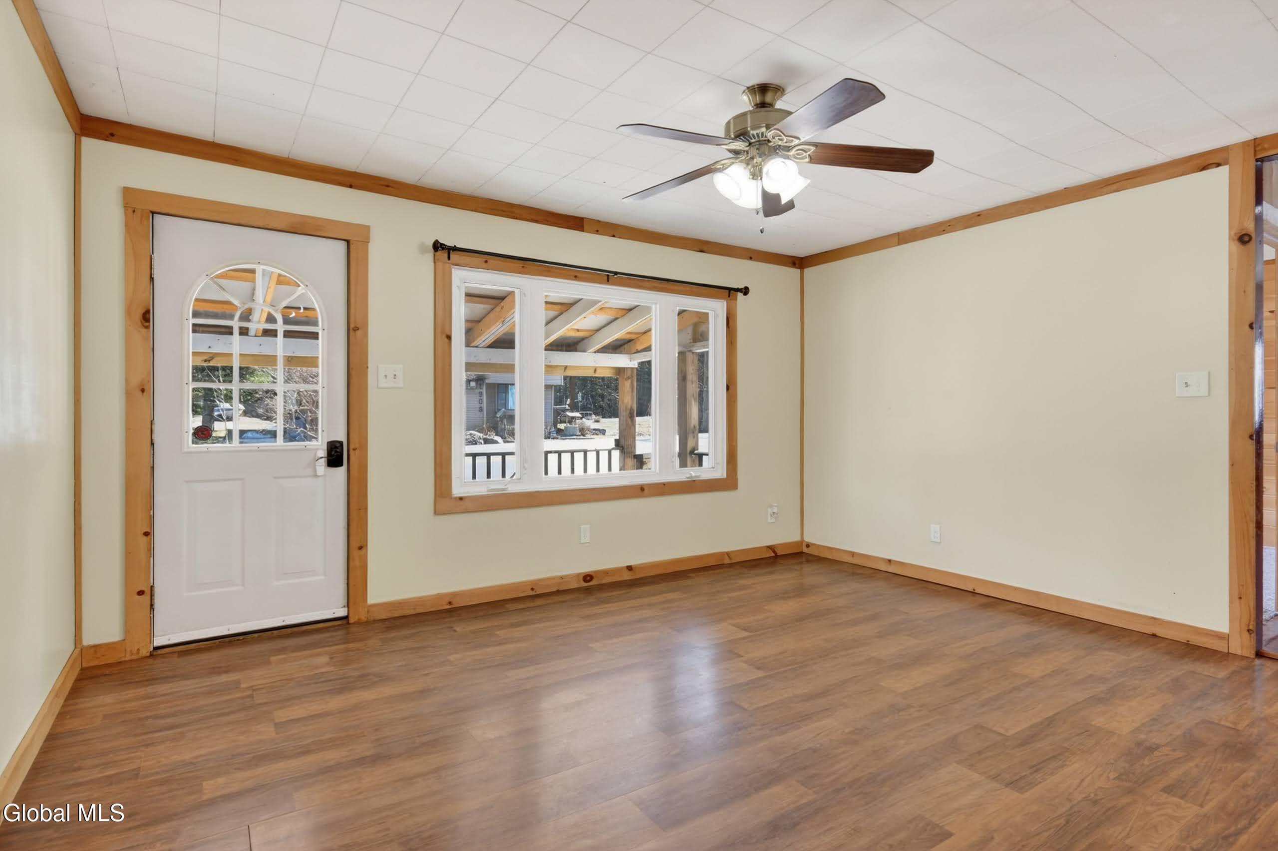 1906 Ny-10 Caroga Lake NY 12032