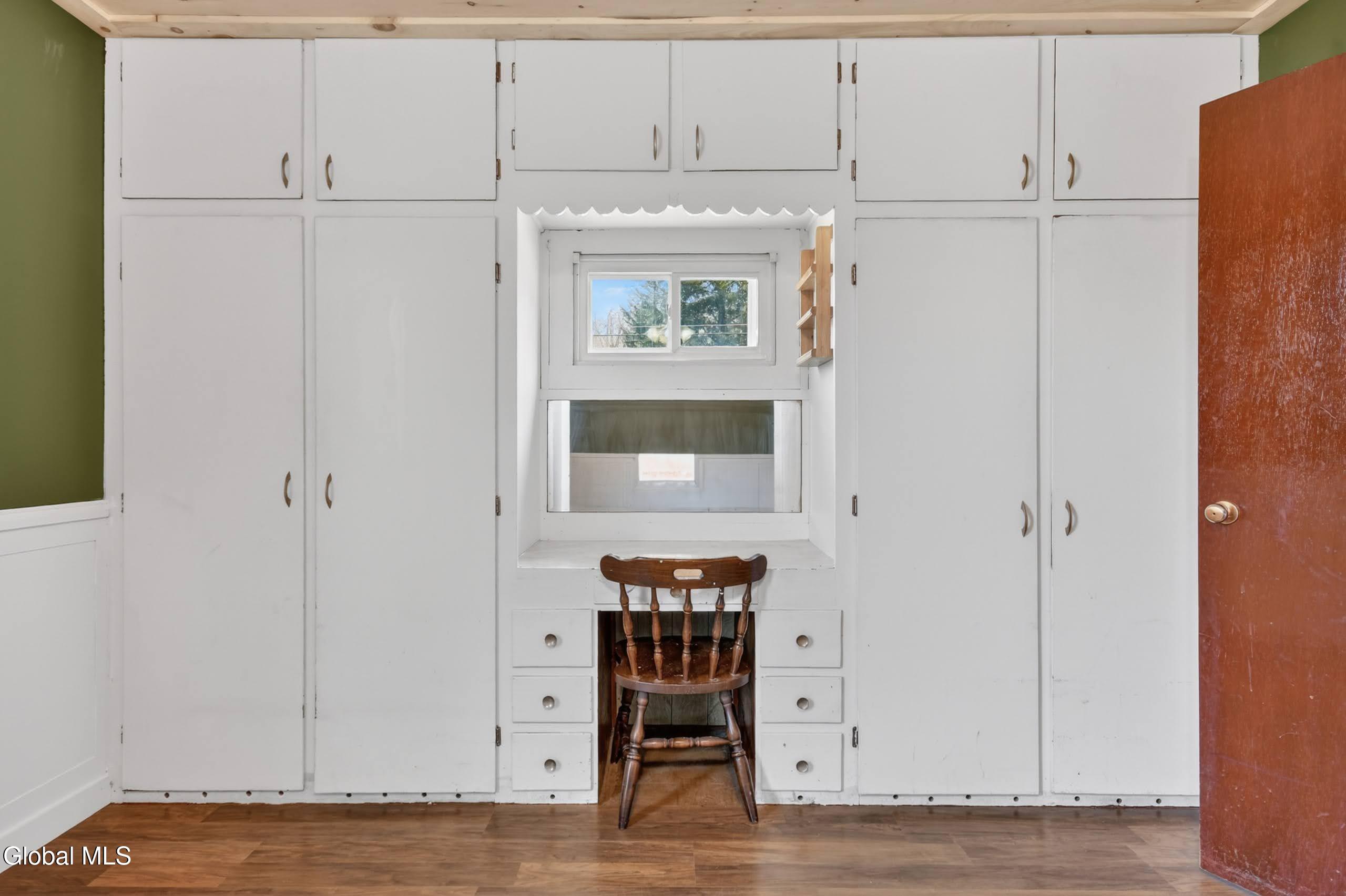 1906 Ny-10 Caroga Lake NY 12032