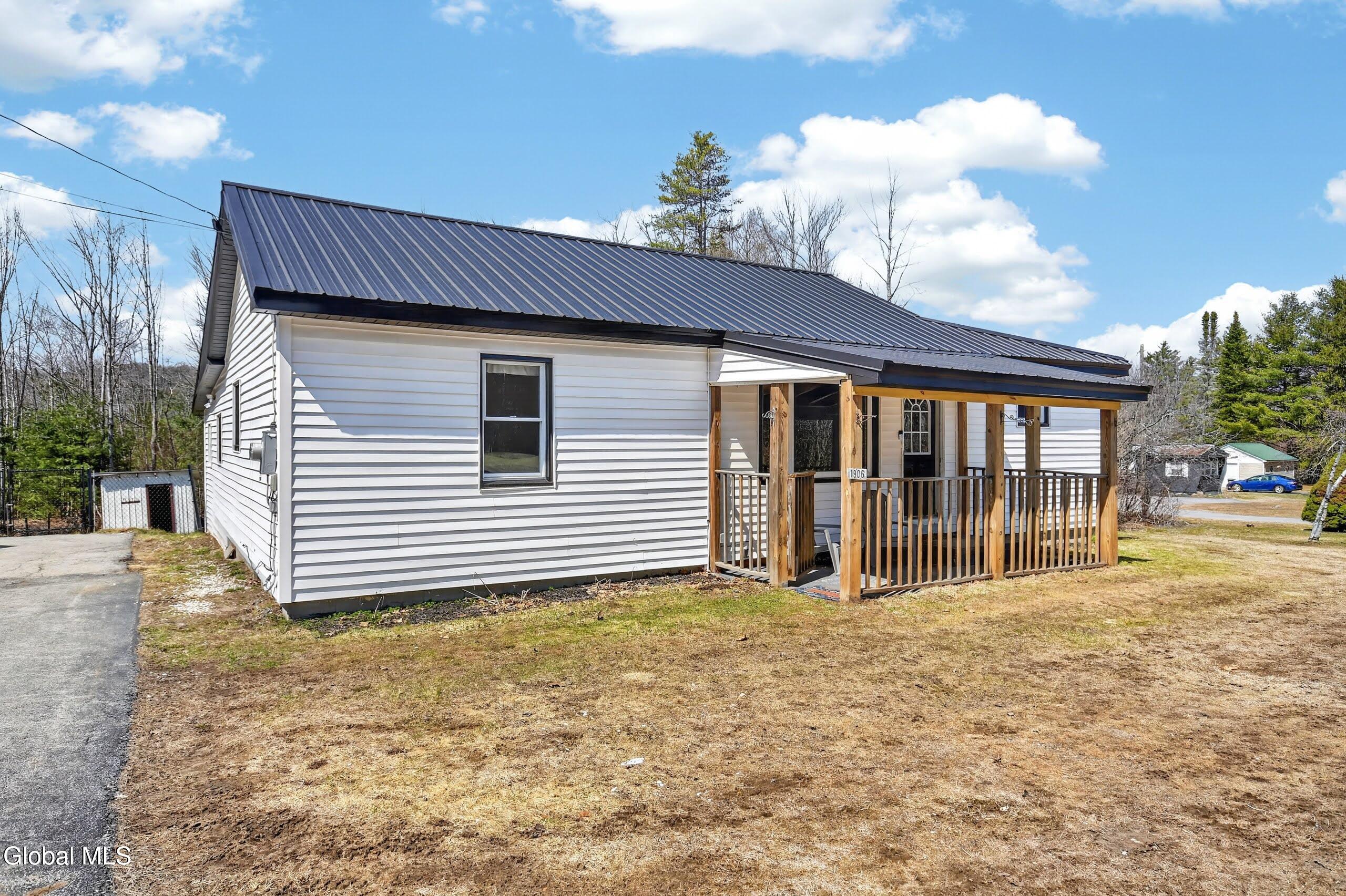 1906 Ny-10 Caroga Lake NY 12032