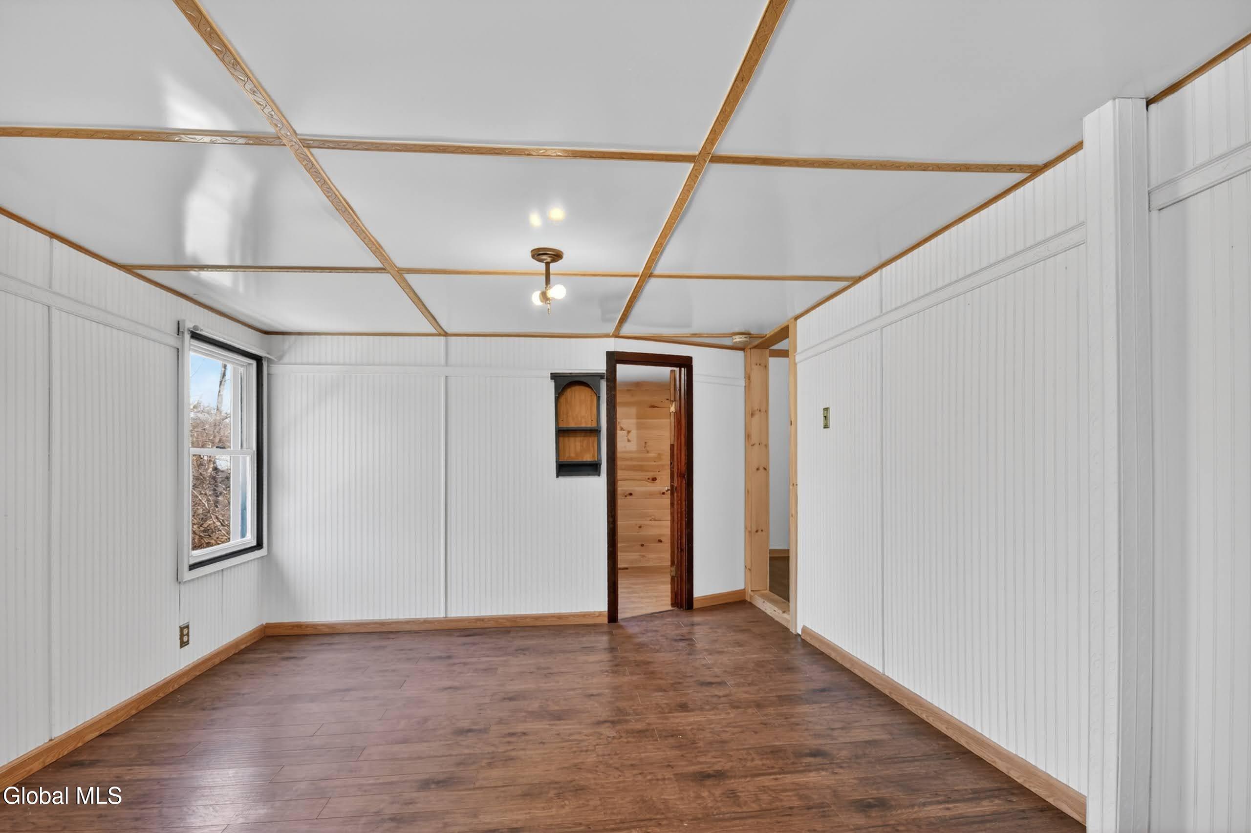 1906 Ny-10 Caroga Lake NY 12032