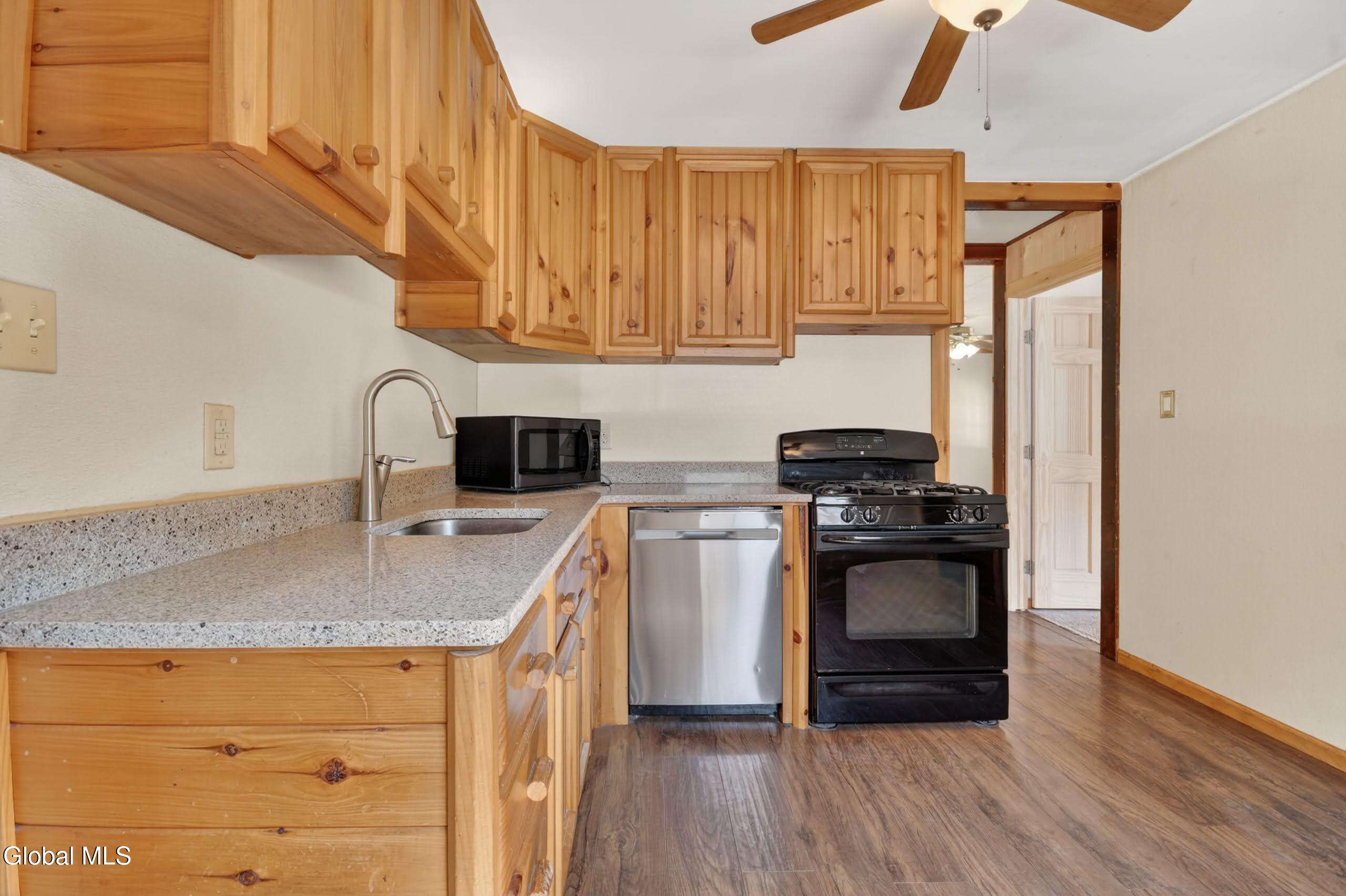 1906 Ny-10 Caroga Lake NY 12032