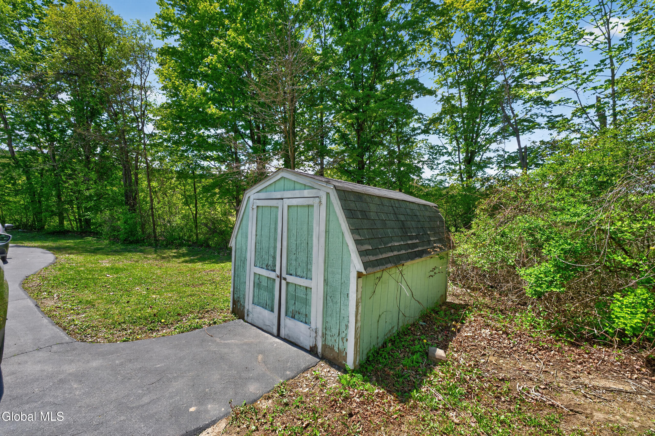 870 Muselbeck Road Pattersonville NY 12137