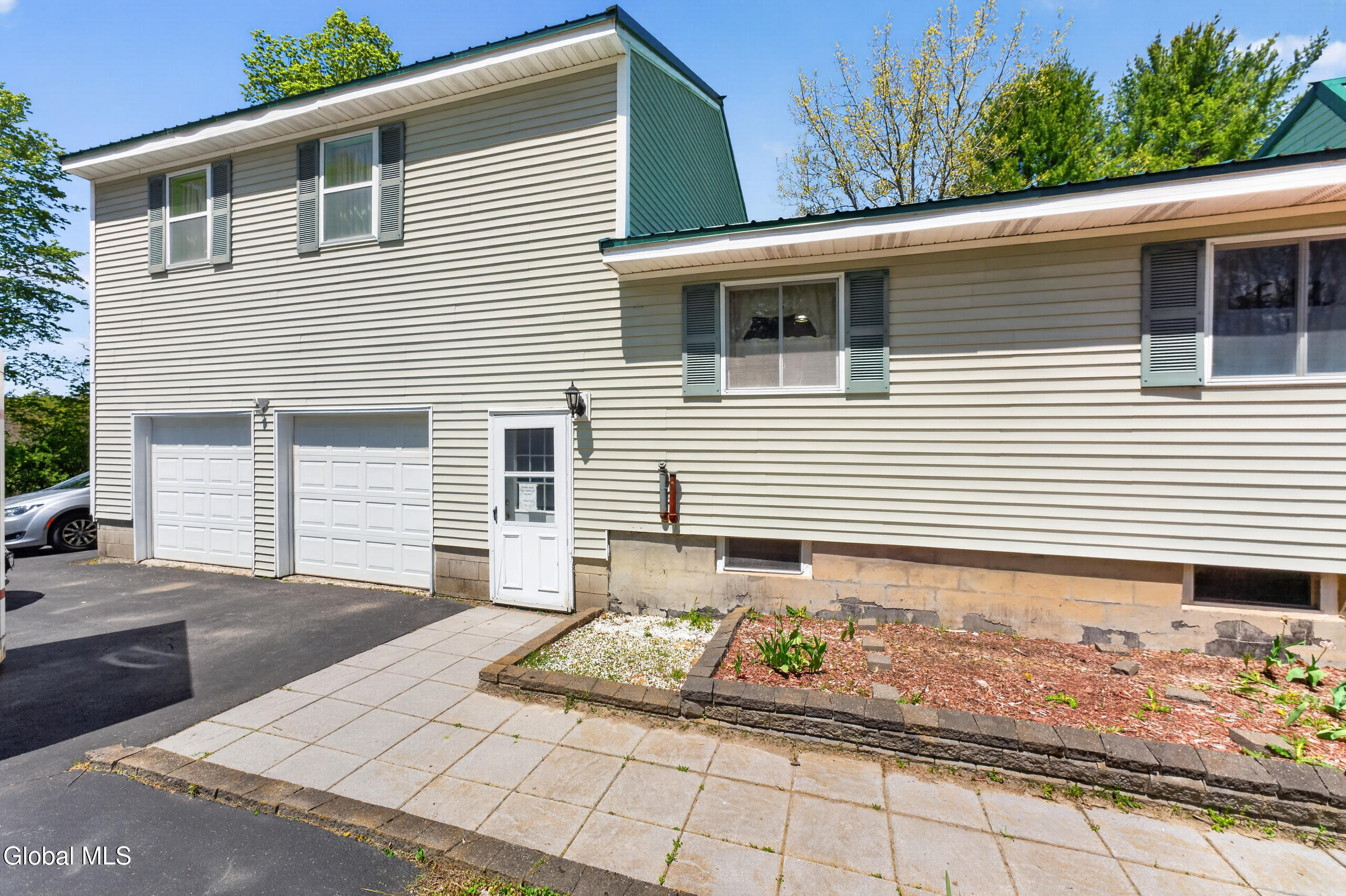 870 Muselbeck Road Pattersonville NY 12137