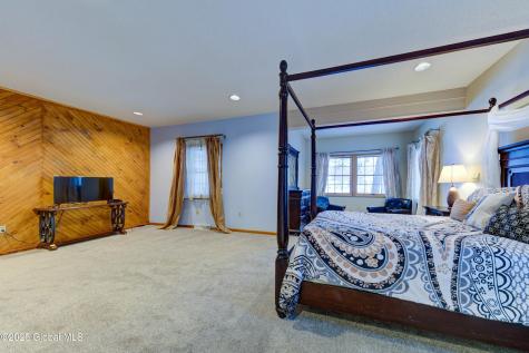 9 University Place Amsterdam NY 12010